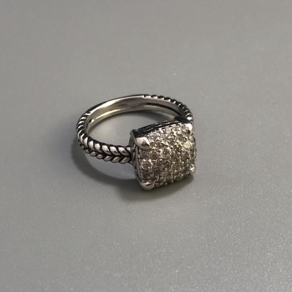 David Yurman Sterling Silver Pavé Diamond Cushion Ring - Silver